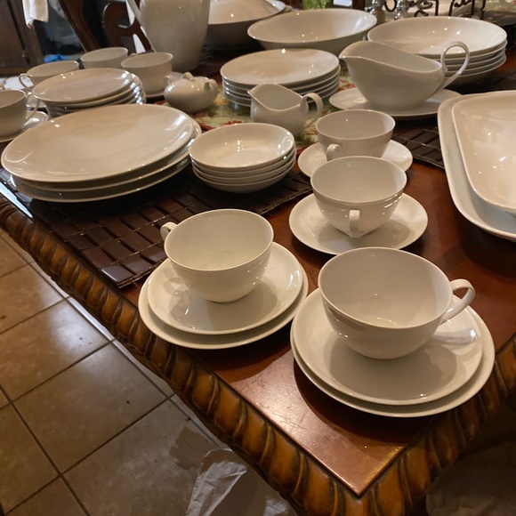 51 pc Hutschenreuther White China Flat Cream Soup Bowl Dinner Plate Tea Set - Picture 2 of 14